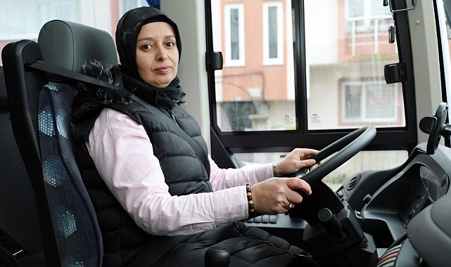 Servis şoförlüğü yapan 44 yaşındaki kadın, erkeklere taş çıkartıyor