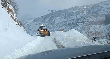 Siirt'te kapanan köy yolları ulaşıma açıldı