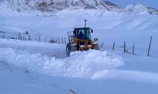 Siirt'te kar yağışı nedeniyle kapanan tüm yollar açıldı