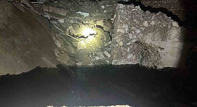 Siirt'te metruk bina çöktü