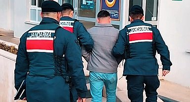 Silahla ateş etti, "Bizi kim alabilir" dedi, jandarma cevabı verdi