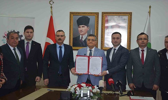 Sinop'ta iki önemli projede sözleşmeler imzalandı