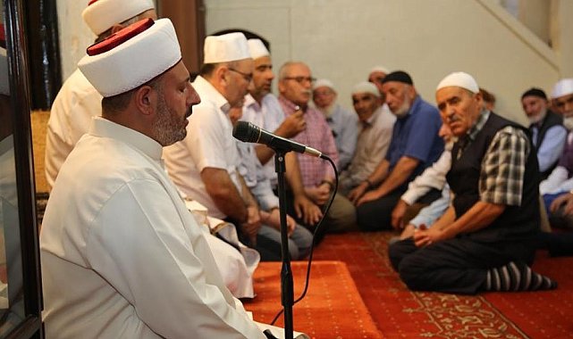 Sivas'ta 12 camide hatimle teravih namazı kılınacak