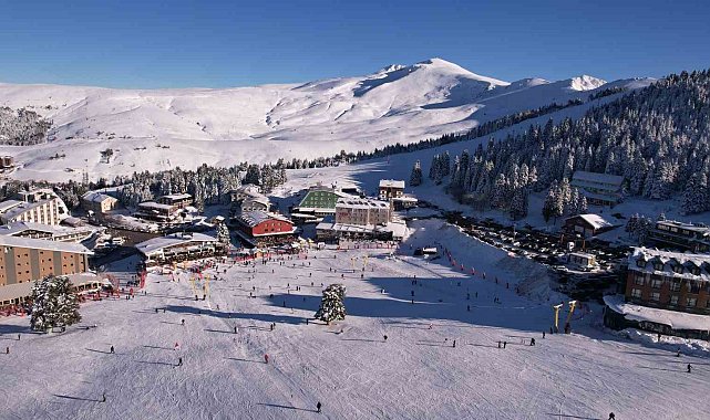 Sömestir tatilinin son günü aileler Uludağ'a akın etti