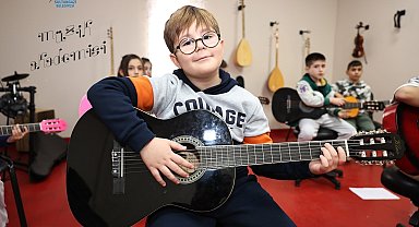 Sultangazi Müzik Akademilerinde geleceğin sanatçıları yetişiyor