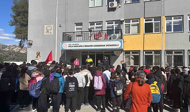 Sultanhisar'da öğrencilere trafik eğitimi verildi, okul servisleri denetlendi