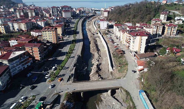 Sundura Deresi'nde taşkın kontrolü için çalışmalar devam ediyor