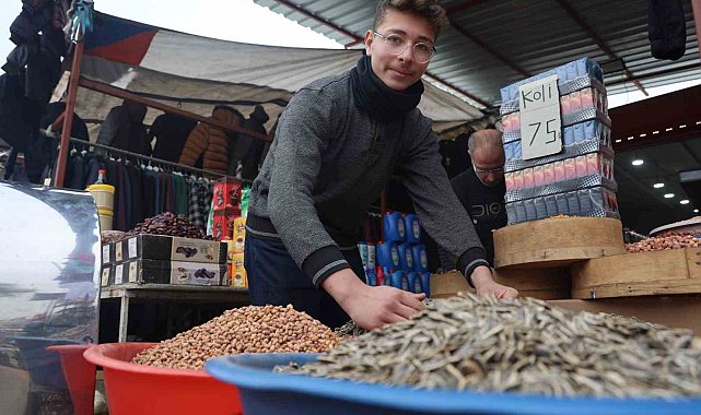 Suriyeli esnaf bayramda ülkesine dönmek için gün sayıyor