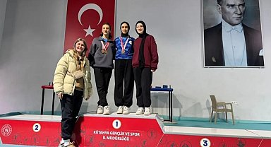 Tavşanlı Kız Anadolu İmam Hatip Lisesi öğrencilerinden büyük başarı