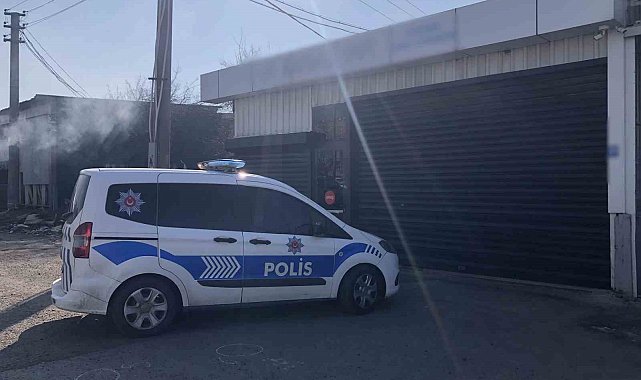 Tekirdağ'da yüzü maskeli şahıs iş yerine kurşun yağdırdı: O anlar kamerada