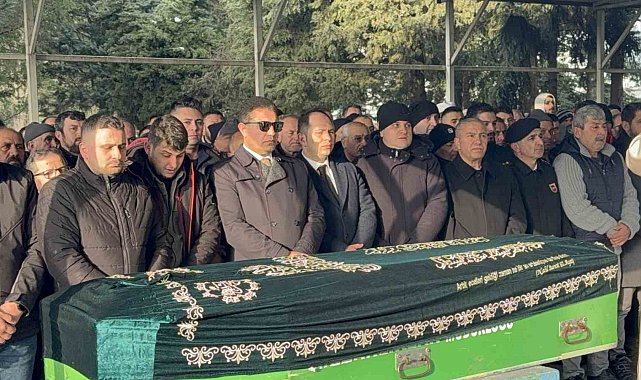 TEM otoyolundaki kazada hayatını kaybeden karayolları şoförü son yolculuğuna uğurlandı