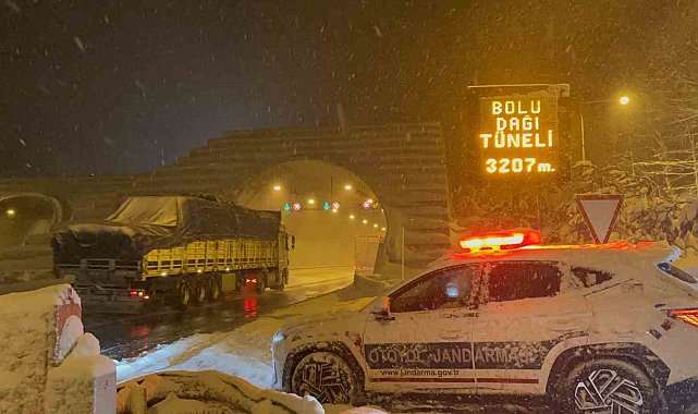 TEM'in Bolu Dağı Tüneli geçişinde kar etkisini azalttı
