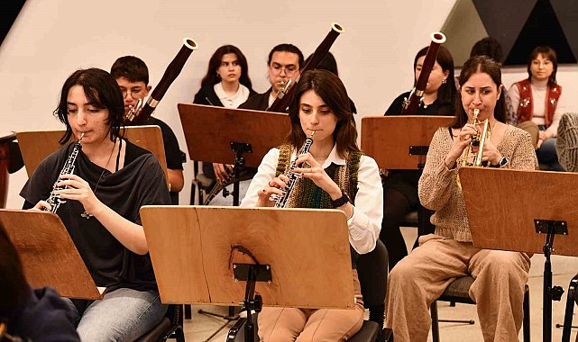 Tepebaşı Çocuk ve Gençlik Senfoni Orkestrası konsere hazırlanıyor