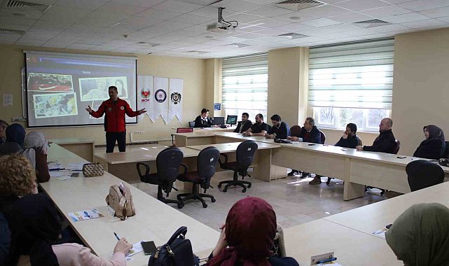 Teröre karşı mücadele ve siber farkındalık SAÜ'de konuşuldu