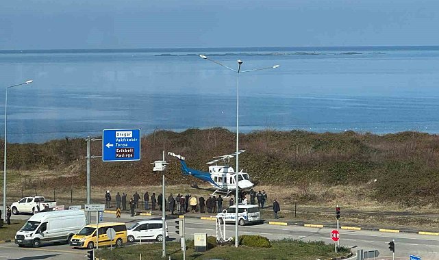 Trabzon'da sahil yolu kenarına acil iniş yapan helikopter korkuttu