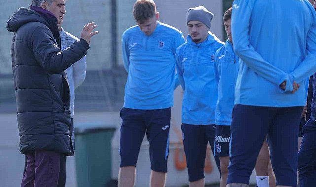 Trabzonspor, kış transfer döneminde 4 oyuncu aldı, 9 oyuncu gönderdi