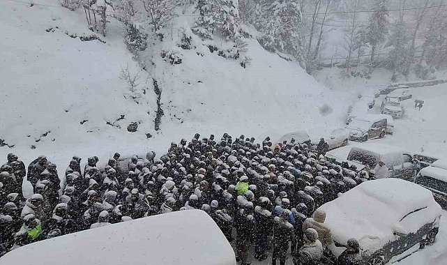 Trafik kazasında hayatını kaybeden genç toprağa verildi