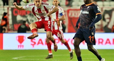 Trendyol Süper Lig: Antalyaspor: 0 - Başakşehir: 0