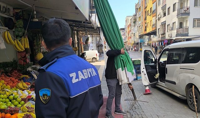 Turgutlu Zabıtası kaldırım işgallerine karşı denetimlerini sürdürüyor