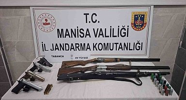 Turgutlu'da silah tacirlerine operasyon