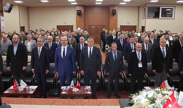Türk pamuğunun geleceği Aydın'da masaya yatırıldı