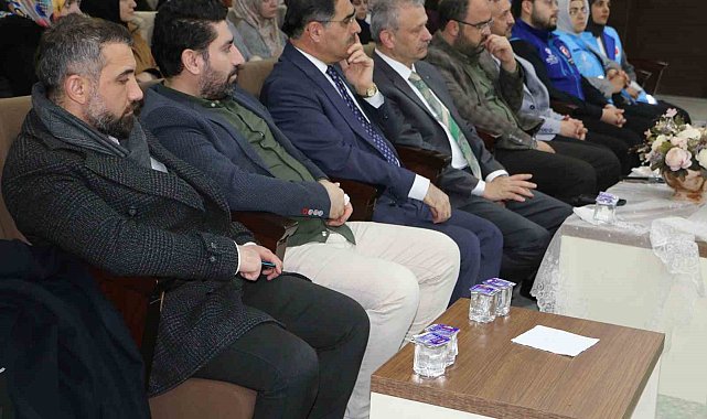 Türkiye Diyanet Vakfı 'kimlik ve aidiyet' temalı yarıyıl kız uyum kampı düzenledi