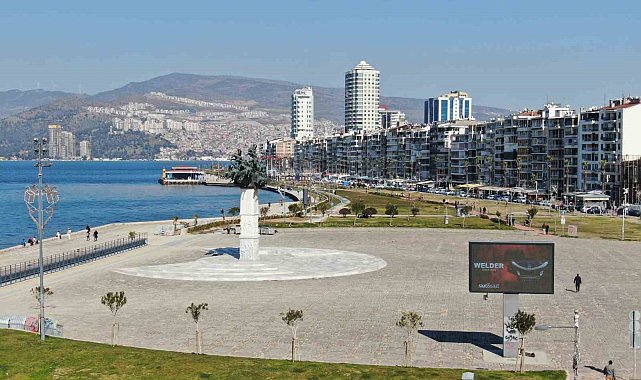 Türkiye genelinde kar, İzmir'de güneş etkili oldu