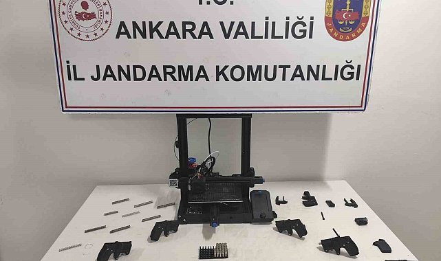 Üç boyutlu yazıcıyla suikast silahı üreten şüpheli yakalandı