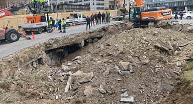 Ulus Meydanı'nda göçük paniği