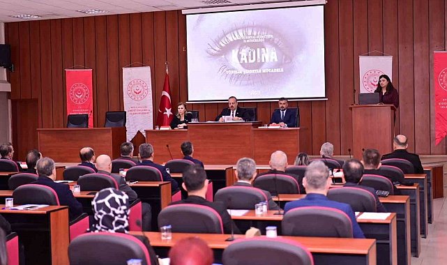 Vali Canbolat: "Kadınlar, bu toplumun ayrılmaz bir parçasıdır"