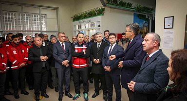 Vali Çelik: "Deprem bilinci, evlatlarımıza erken yaşta verilmeli"