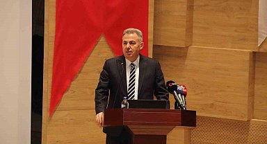 Vali Elban: "İzmir'i Santorini kaynaklı deprem etkisiyle bir tehlike beklemiyor"