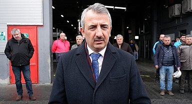 Vali Sezer, yanan fabrikada incelemelerde bulundu
