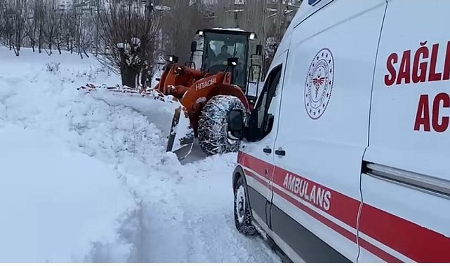 Van'da ekipler hasta için seferber oldu