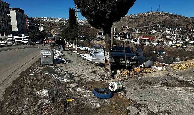 Virajı alamayan otomobil şarampole yuvarlandı: 1 yaralı