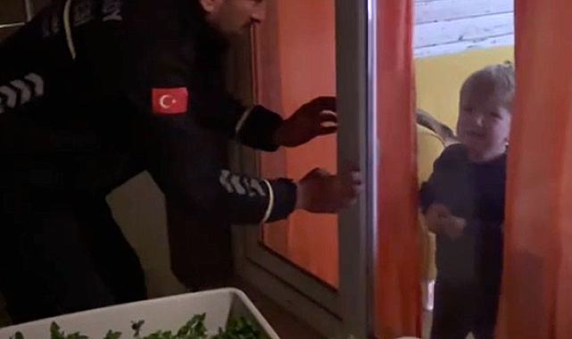 Yalova'da itfaiyeci baba bu kez oğlunu kurtardı