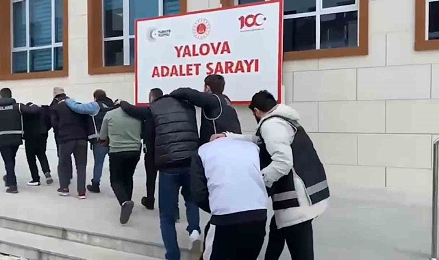 Yalova'da silah zoruyla bir kişiyi gasp eden 4 kişi tutuklandı