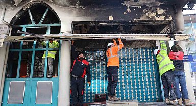 Yangının çıktığı Akça Cami, Ramazan'da ibadete açık olacak