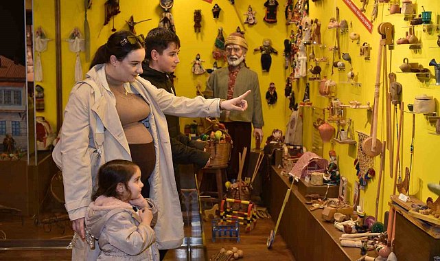 Yarıyıl tatilinin gözdesi Anadolu Oyuncak Müzesi oldu