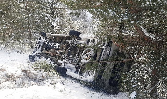 Yozgat'ta devrilen köy minibüsündeki 2 öğretmen yaralandı
