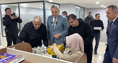 Yüksekova Halk Kütüphanesinden ücretsiz kek ve çay hizmeti