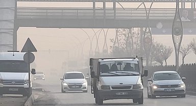 Yüksekova'da yoğun sis etkili oldu
