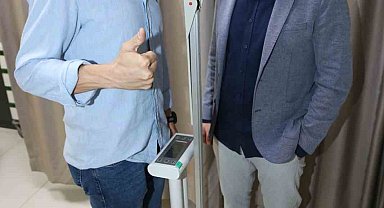 Yürümekte zorlanıyordu, şimdi maratonda koşuyor