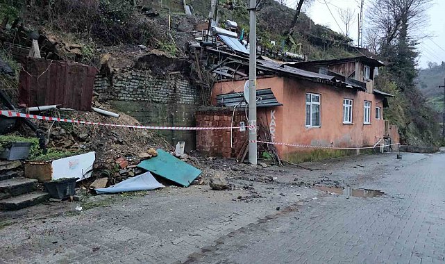Zonguldak'ta heyelan sonrası 3 ev tahliye edildi