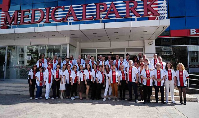 14 Mart Tıp Bayramı'nda doktorlara Samsunspor forması hediyesi