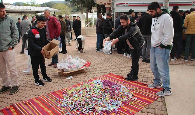 150 yıllık gelenek, bayram coşkusunu şekere dönüştürüyor