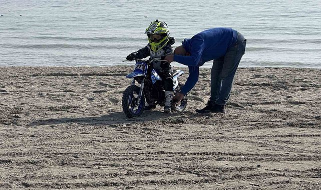 3 buçuk yaşında motocross tutkunu minikten göz dolduran performans