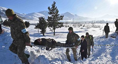 3'ncü Ordu Komutanlığında deprem tatbikatı yapıldı