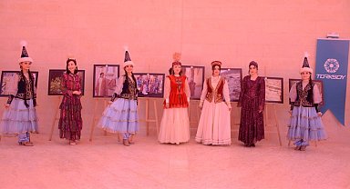 'Türk Dünyası Kadın Milli Kıyafetleri' fotoğraf sergisi TÜDAM'da açıldı