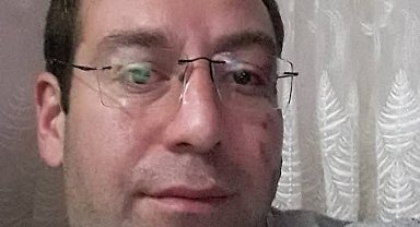43 yaşında kalbine yenik düşen adam yasa boğdu